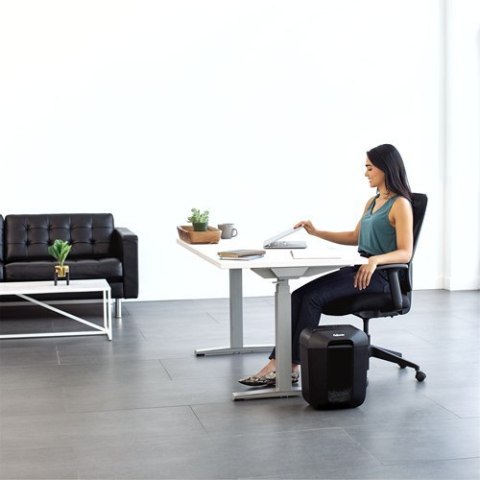 Fellowes Powershred LX45 | Niszczarka Krzyżowa | Poziom P-4 | Tnąca karty kredytowe, zszywki, spinacze, papier | Pojemność 17 li Fellowes Powershred LX45 | Niszczarka Krzyżowa | Poziom P-4 | Tnąca karty kredytowe, zszywki, spinacze, papier | Pojemność 17 li