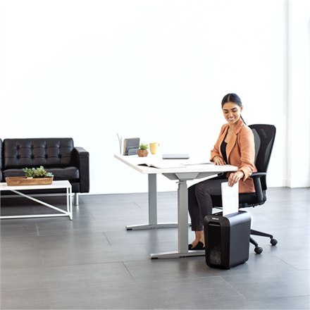 Fellowes Powershred | LX65 | Cross-cut | Niszczarka | P-4 | Karty kredytowe | Zszywki | Spinacze | Papier | 22 litry | Czarny Fellowes Powershred | LX65 | Cross-cut | Niszczarka | P-4 | Karty kredytowe | Zszywki | Spinacze | Papier | 22 litry | Czarny