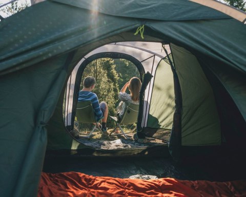 Outwell Cloud 3 Three Room Dome Tent for 3 Persons, Green | Outwell Outwell Cloud 3 Three Room Dome Tent for 3 Persons, Green | Outwell