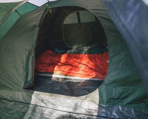 Outwell Cloud 3 Three Room Dome Tent for 3 Persons, Green | Outwell Outwell Cloud 3 Three Room Dome Tent for 3 Persons, Green | Outwell